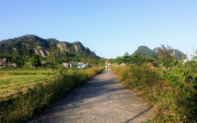 Chùa Hương Sơn Đà Nẵng – Điểm đến bình yên và linh thiêng 11 Cách di chuyển đến ngôi chùa Hương Sơn ở Đà Nẵng