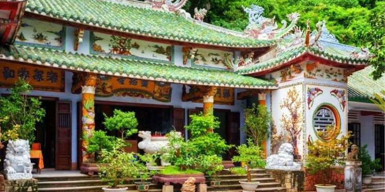 Chùa Non Nước Đà Nẵng - Điểm du lịch tâm linh hơn 300 năm 8 Chùa Non Nước Đà Nẵng - Điểm du lịch tâm linh hơn 300 năm