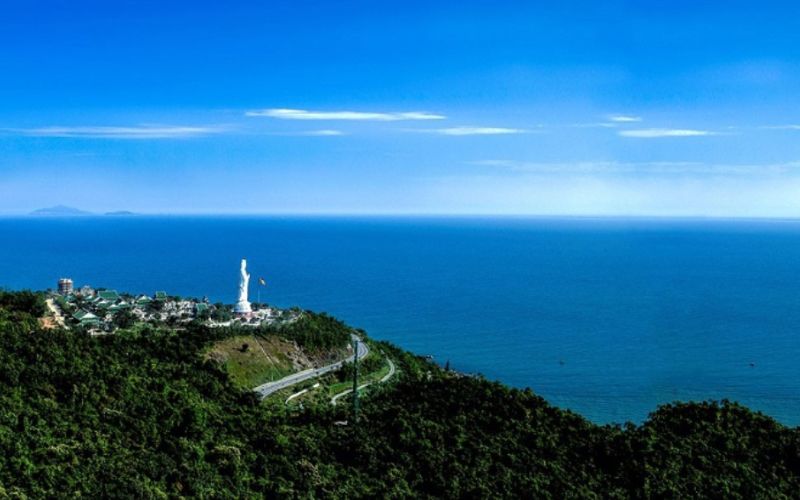 Khu bảo tồn thiên nhiên Sơn Trà là nơi hội tụ của hai hệ sinh thái đặc biệt