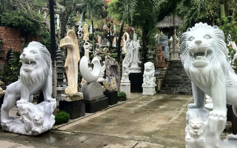 Thăm làng đá mỹ nghệ Non Nước 400 năm tuổi với nhiều điều thú vị 7 Những tác phẩm đá mỹ nghệ của làng được chạm khắc vô cùng sắc sảo