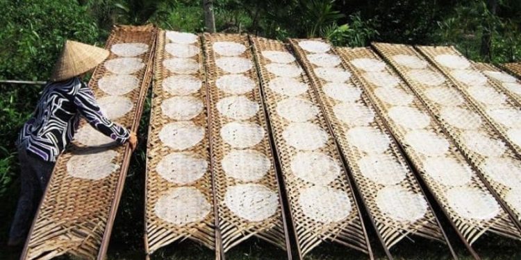 Làng nghề bánh tráng Túy Loan - Nơi tô điểm ẩm thực miền Trung 6 Làng nghề bánh tráng Túy Loan - Nơi tô điểm ẩm thực miền Trung