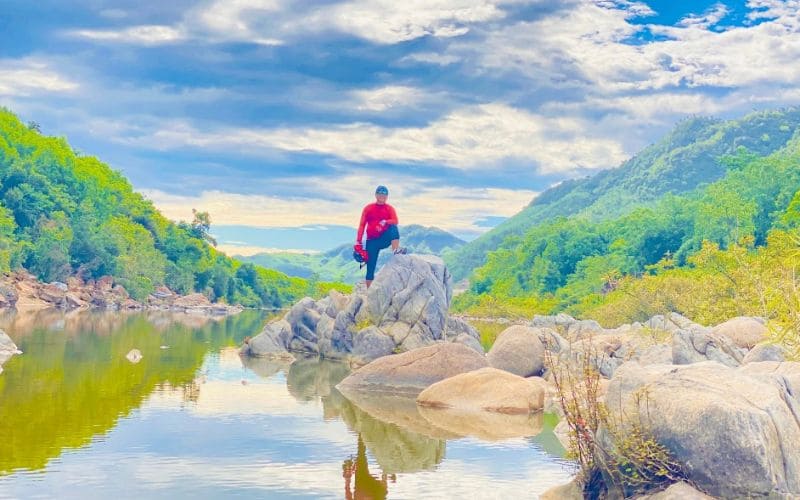 Suối Đá Đà Nẵng - Địa điểm camping chất lượng nhất năm 2025 10 Hình ảnh đẹp lộng lẫy của khung cảnh thiên nhiên tại suối đá