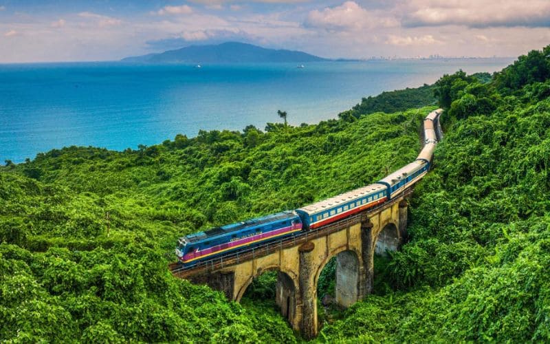 Suối Đá Đà Nẵng - Địa điểm camping chất lượng nhất năm 2025 13 Đèo Hải Vân là điểm check in nổi tiếng gần suối đá Đà Nẵng