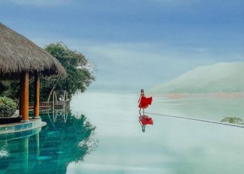 Bể bơi vô cực sát hồ Hòa Bình tại Mai Châu Hideaway